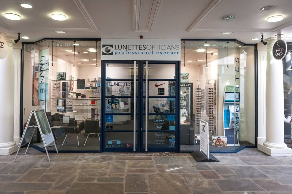 Lunettes Professional Eyecare shop.